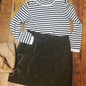 High Sierra Registerd Brown Suede Leather Skirt